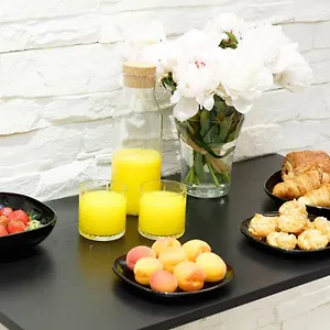 Lovely Place In A Quiet Area Between Invalides Et Eiffel Tower Apartment